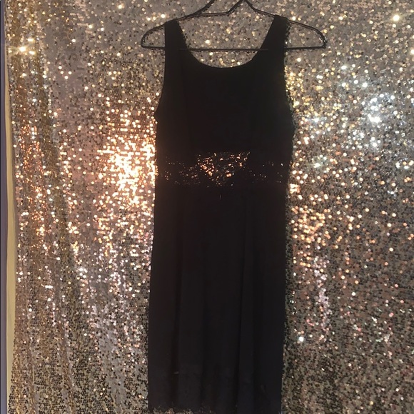 LBD ALERT!! - Picture 4 of 6